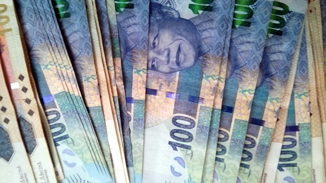 Adopting the Rand would paint Zimbabwe into a corner in a bid to revive