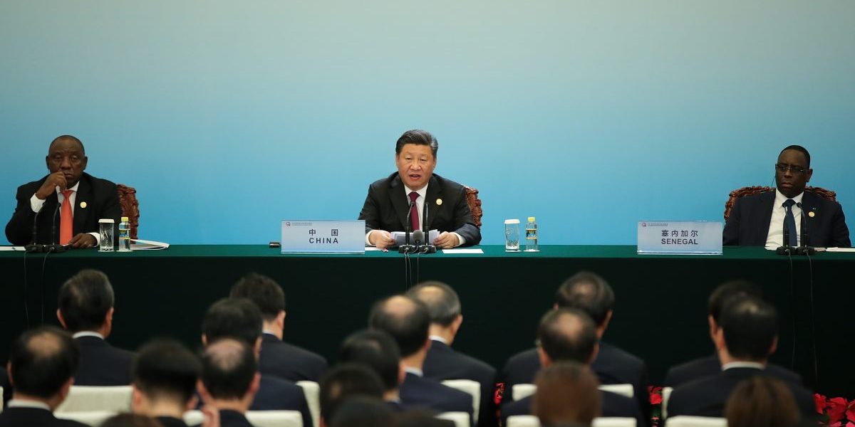 Chinese President Xi Jingping (C) with South African President Cyril Ramaphosa (L) attend the 2018 Beijing 
Summit Of The Forum On China–Africa Cooperation – Joint Press Conference at the Great Hall of the 
People. Image: Getty, Lintao Zhang
