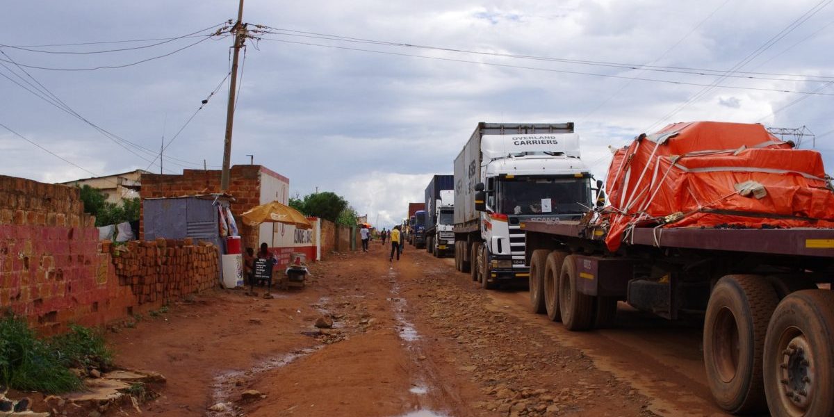 Lorries blocked in Kasumbalesa, a Congolese town at the border between Democratic Republic of Congo and Zambia, 13 February 2014. Image: Getty, UCIEN KAHOZI/AFP