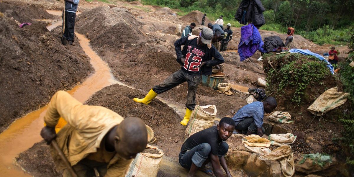 People working the Kalimbi cassiterite artisanal mining site north of Bukavu, east DRC, 2017. Image: Getty, Griff Tapper/AFP