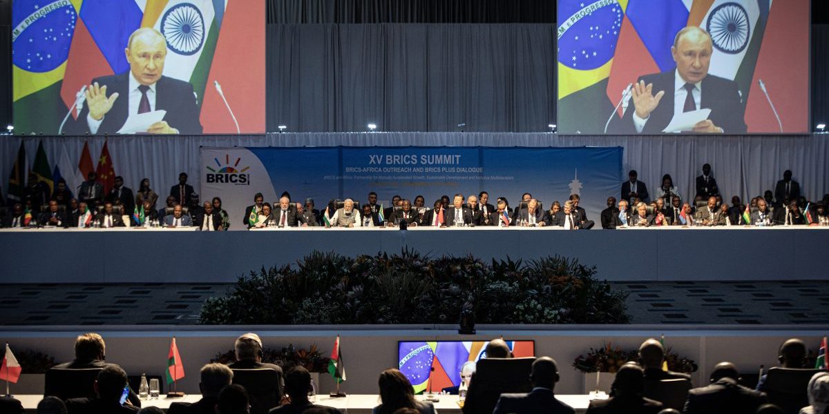 GEEADA~1 South Africa's Foreign Policy: Lessons from the ‘Lady R’ and the ICC Sagas