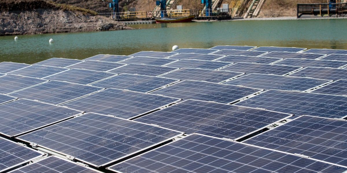 View of a floating solar plant of 256 photovoltaic panels installed on a floating platform on mine tailings of the mining company Anglo American in Colina some 35 km north of Santiago, Chile. Image: Getty, Martin Bernetti/AFP
