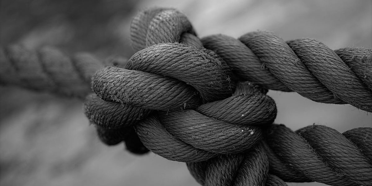 tied-up-1792237_1920 tied-up-1792237_1920